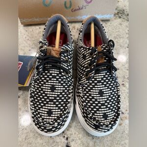Twisted X Youth Black and White Patterned Kicks NWT
